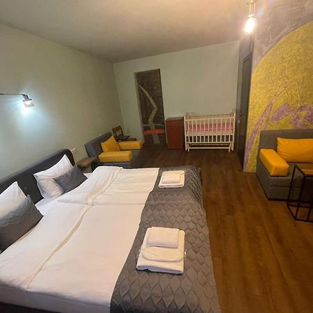 Boutique Kosher Hotel Tourfa Tbilisi ภายนอก รูปภาพ